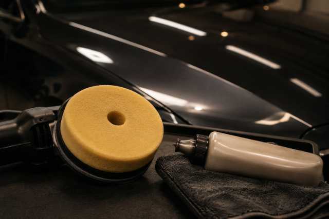 car-polishing-buffer-detailing-compound